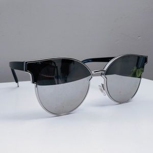 Silver mirrored Sunglasses